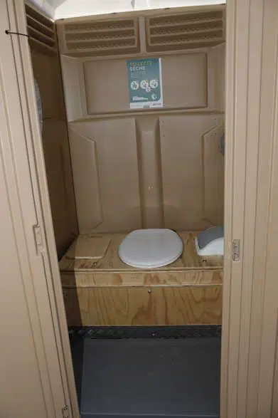 Toilettes-sèches-chantier-(3)